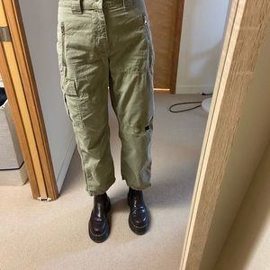 UO green cargo pants